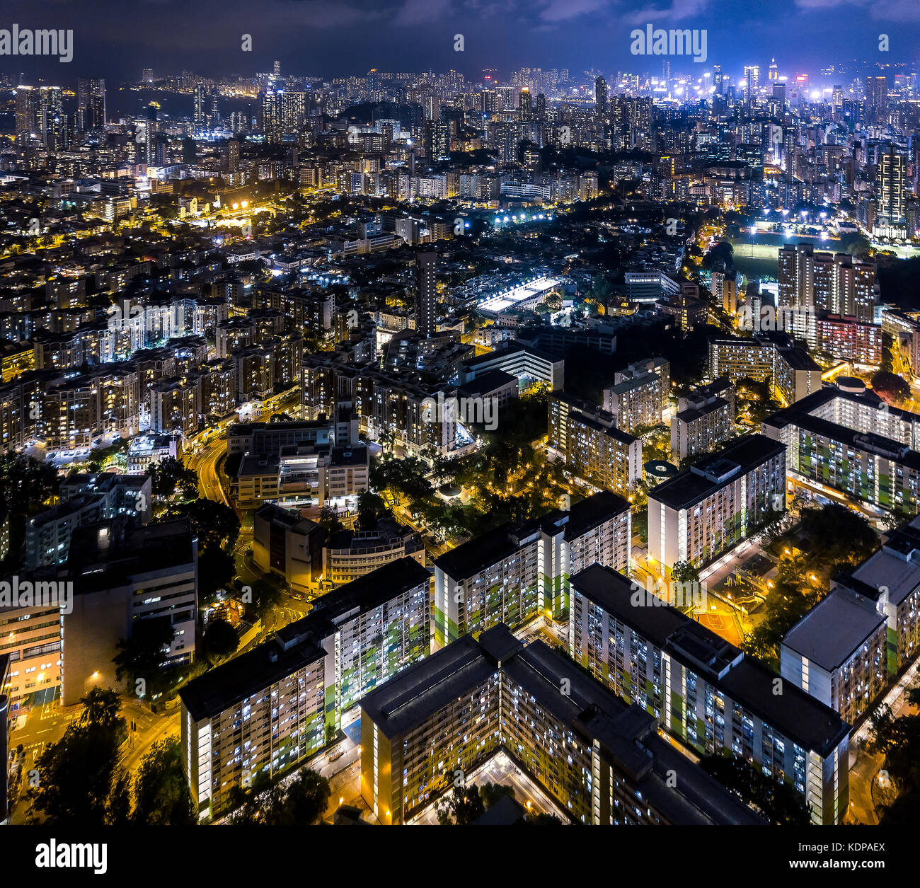 Vista aerea della città di notte Foto Stock