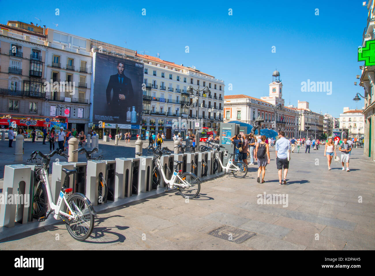 Parcheggio bici. Puerta del Sol di Madrid, Spagna. Foto Stock