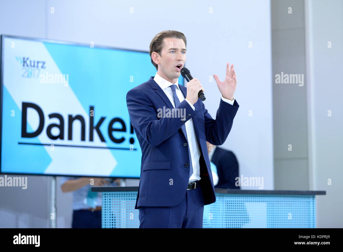 Vienna, Austria. Il 15 ottobre 2017. Candidato alle elezioni Sebastian Kurz visiti il partito elettorale della lista Sebastian Kurz, nuovo ÖVP (Partito popolare austriaco). Nella foto Sebastian Kurz. Credito: Franz Perc / Alamy Live News Foto Stock