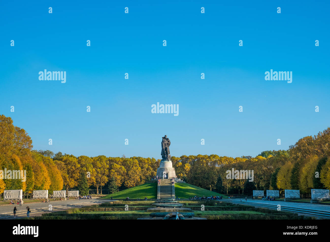 Berlino, Germania - ottobre 2017: la guerra sovietica memorial a Berlino di Treptower Park Foto Stock