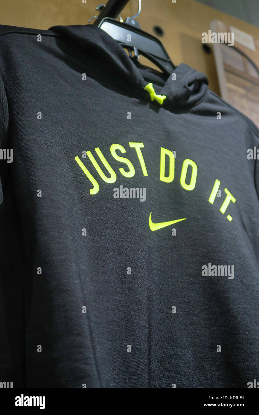 Uno di seguito in Macy's Flagship Department Store, Herald Square, NYC Foto Stock