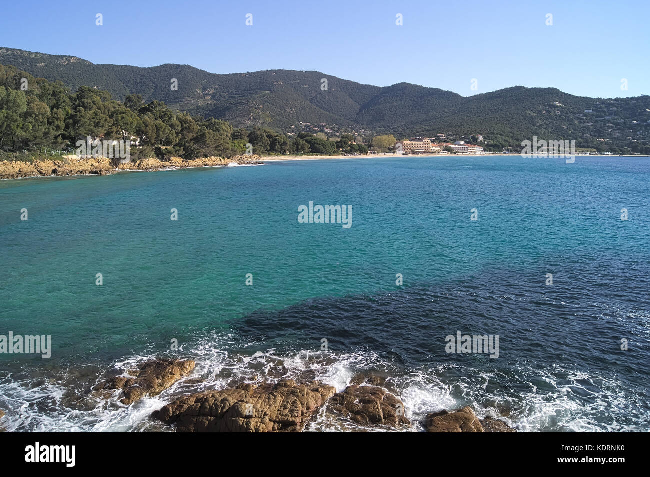 Vista del litorale vicino a Le lavandou in costa azzurra Foto Stock