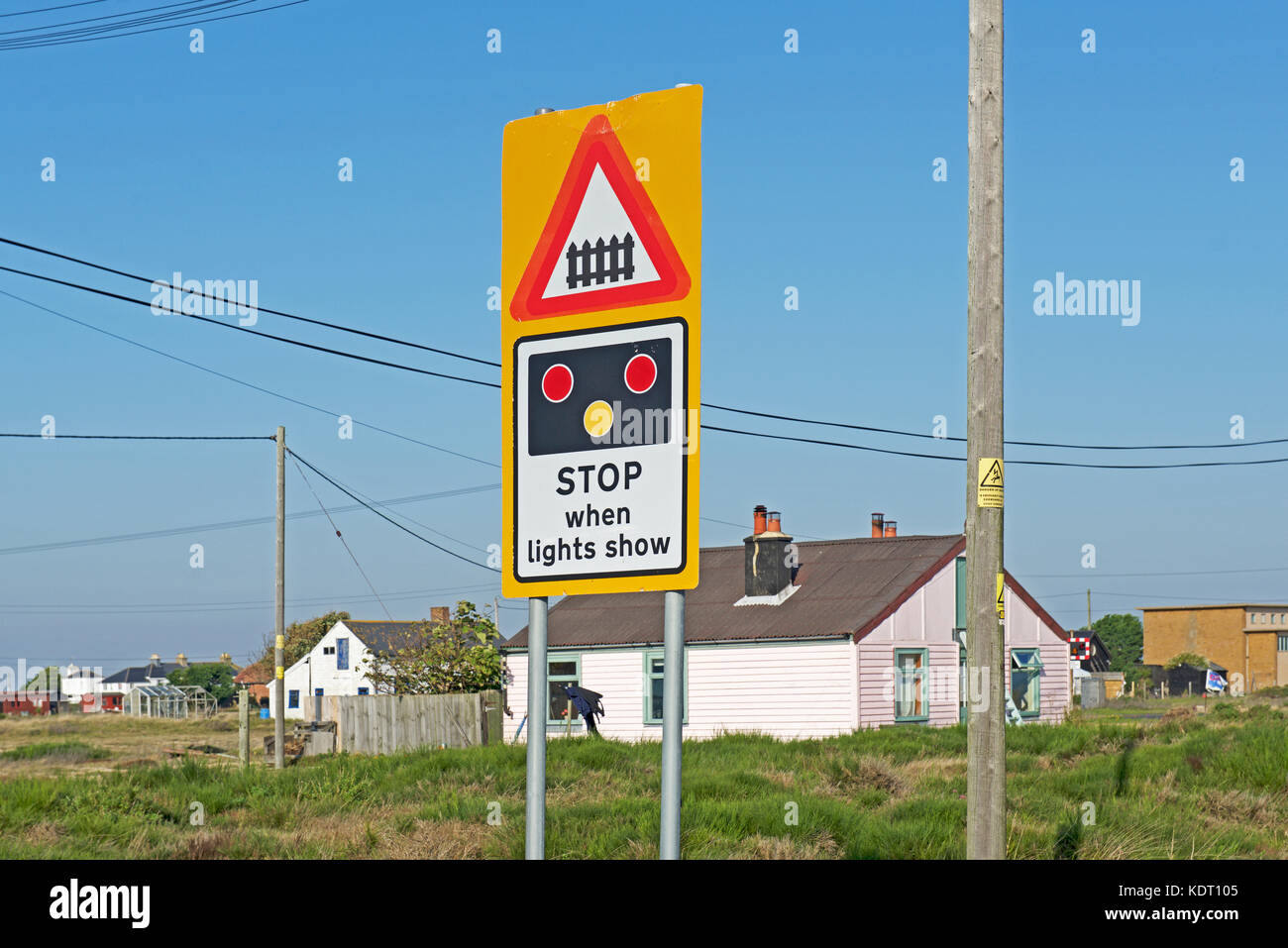 Segno - stop quando le luci show - a Dungeness, Kent, England Regno Unito Foto Stock