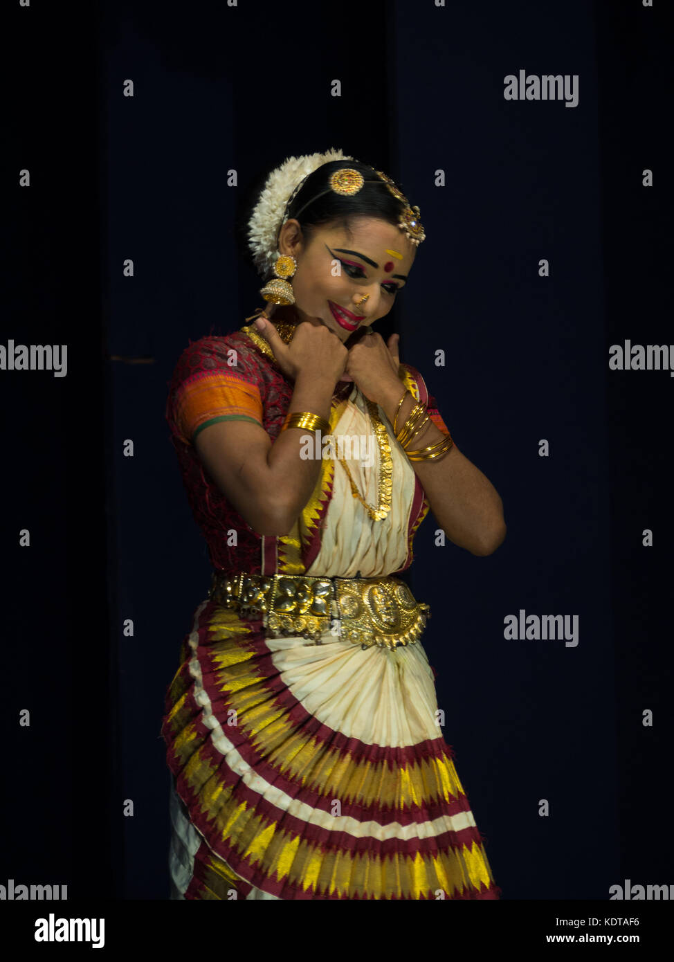 Ballerino Mohiniattam, tradizionale del Kerala Foto Stock