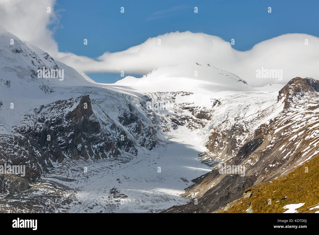 Paesaggio di montagna il Kaiser Franz Joseph glacier. Grossglockner Strada alpina nelle Alpi austriache. Foto Stock