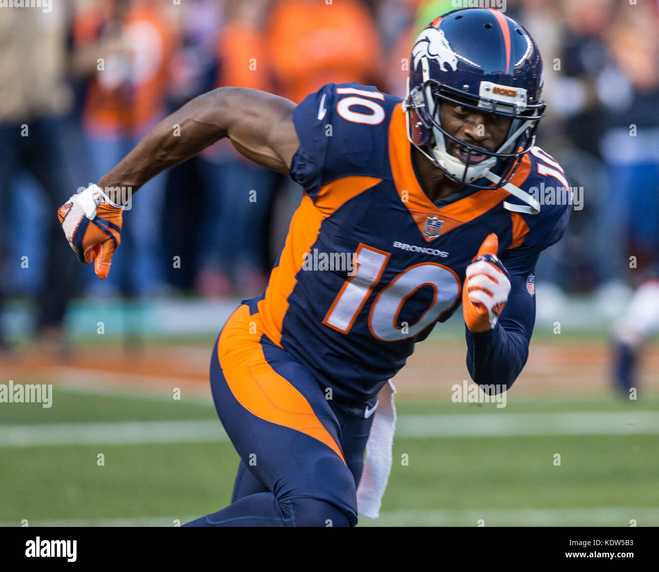 15 ottobre 2017: Denver Broncos wide receiver Emmanuel Sanders (10) durante la fase di pre-game warm up di una settimana di NFL 6 match tra New York Giants e Denver Broncos presso autorità sportive Field at Mile High Stadium Denver CO, Scott D Stivason/Cal Sport Media Foto Stock