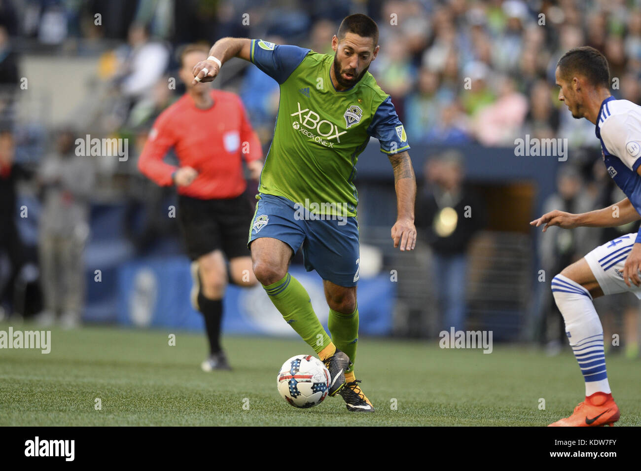 Seattle, Washington, Stati Uniti d'America. 15 ottobre, 2017. Le sirene in avanti Clint Dempsey (2) in azione come FC Dallas visiti le sirene di Seattle per un match di MLS al secolo campo Collegamento a Seattle, WA. Credito: Jeff Halstead/ZUMA filo/Alamy Live News Foto Stock