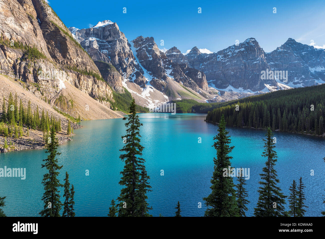 Montagne Rocciose - Moraine Lake nel parco nazionale di Banff, Canada Foto Stock