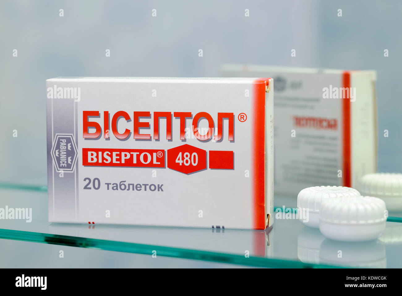 Kiev - Ucraina - agosto 27, 2017 - casella biseptol. elimina i batteri che causano molti tipi di infezioni, tra cui polmonite e infezioni del tratto urinario e intesti Foto Stock