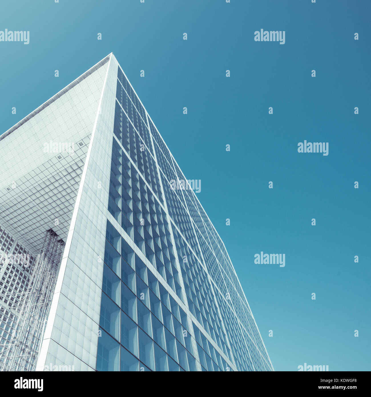 Architettura moderna a La Defense, Parigi, Francia Foto Stock