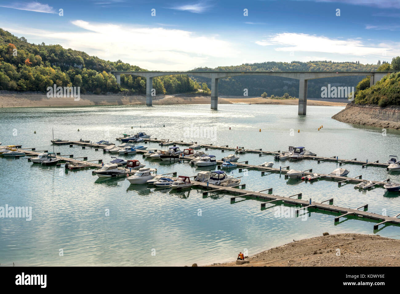 Vouglans di fiume e di lago Ain. Il Giura. Bourgogne-Franche-Comté. Francia Foto Stock