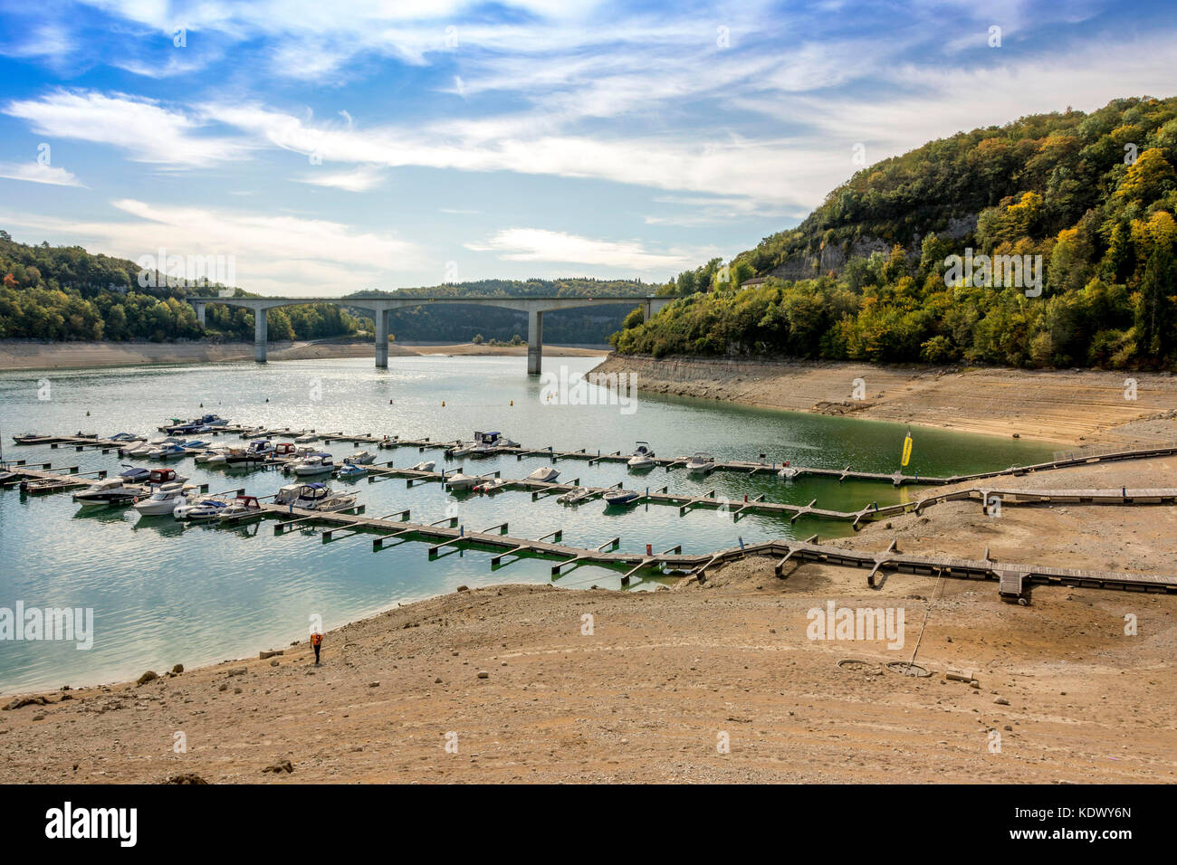 Vouglans di fiume e di lago Ain. Il Giura. Bourgogne-Franche-Comté. Francia Foto Stock