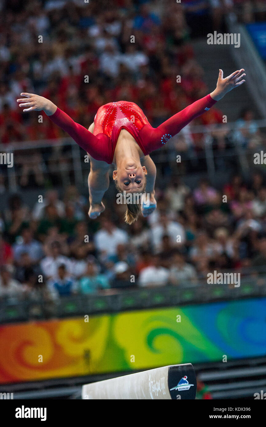 Shawn johnson (USA) donne individuale tutto intorno la ginnastica medaglia d'argento concorrenti sulla trave di equilibrio al 2008 olimpiadi estive a Pechino, Foto Stock