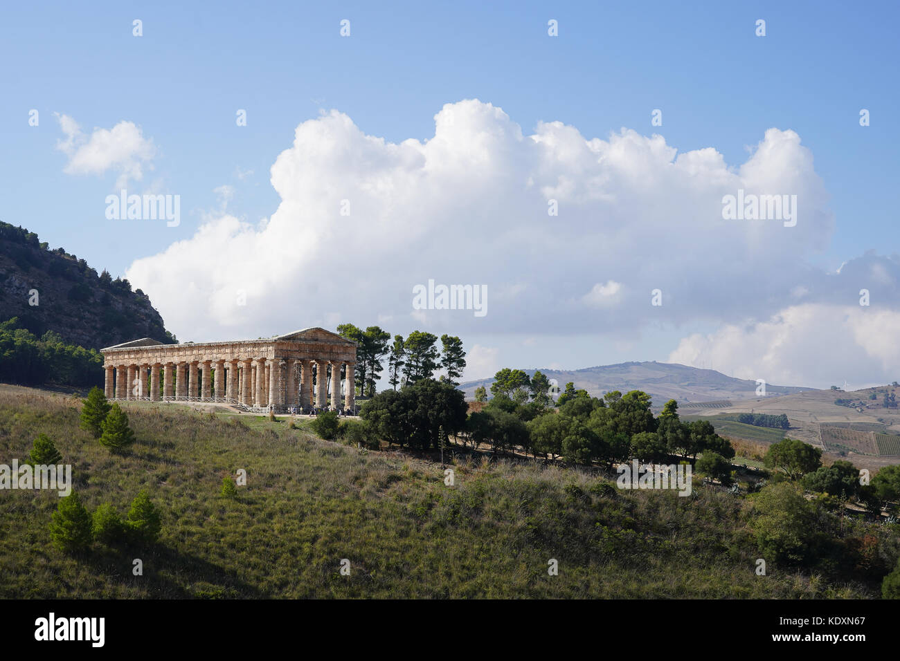 Il tempio greco al sito storico di Segesta. da una serie di foto di viaggio in Sicilia, Italia. photo Data: sabato, 30 settembre 2017. foto c Foto Stock