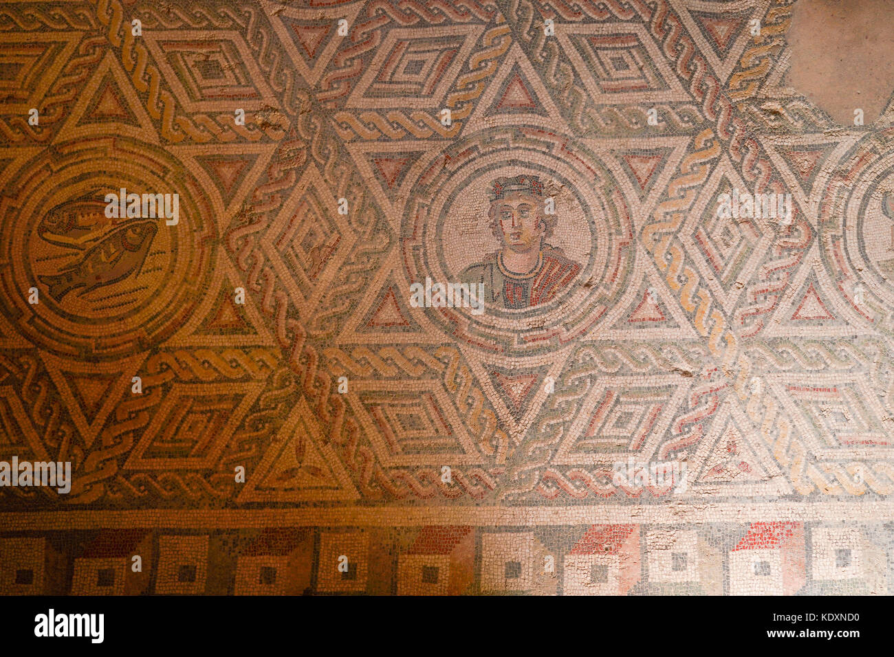 Una vista di mosaici romani considerati i migliori esempi in tutto il mondo a piazza armerina. da una serie di foto di viaggio in Sicilia, Italia. foto d Foto Stock
