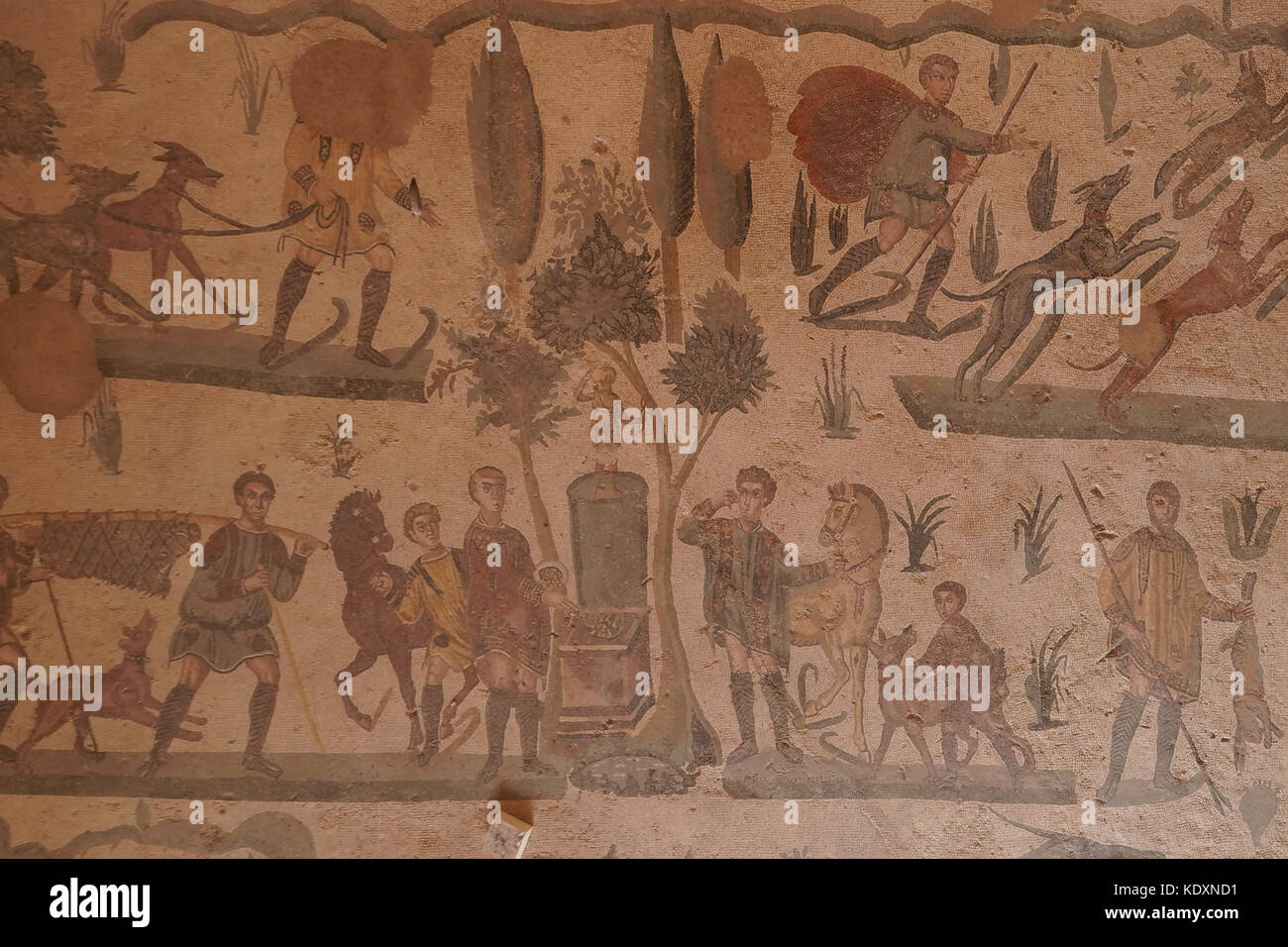 Una vista di mosaici romani raffiguranti la caccia da una collezione considerate essere le migliori nel mondo a piazza armerina. da una serie di foto di viaggio Foto Stock