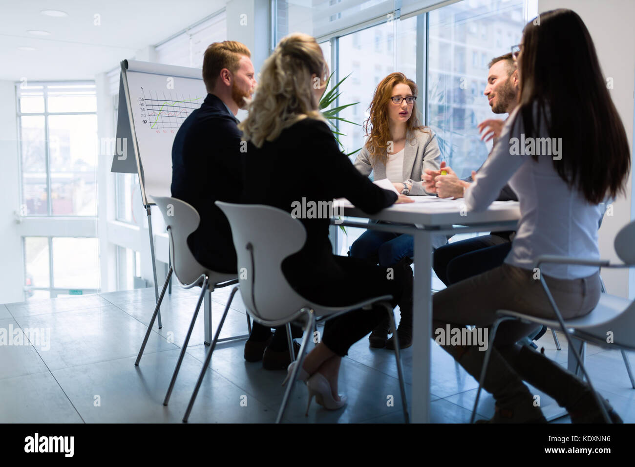 Il gruppo di architetti che lavorano sulla riunione di affari Foto Stock