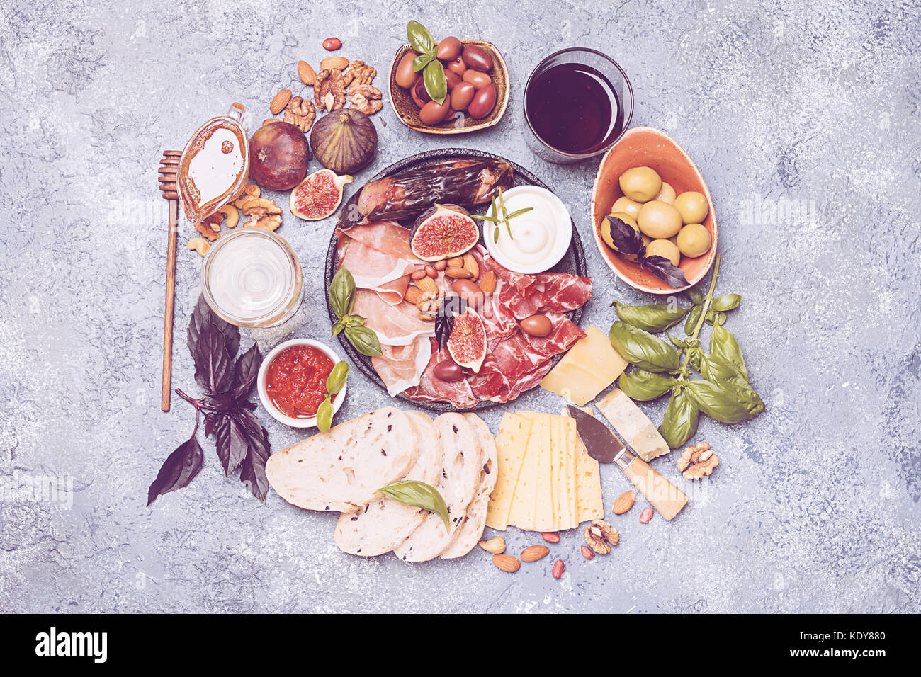 Antipasti italiani vino set snack Foto Stock