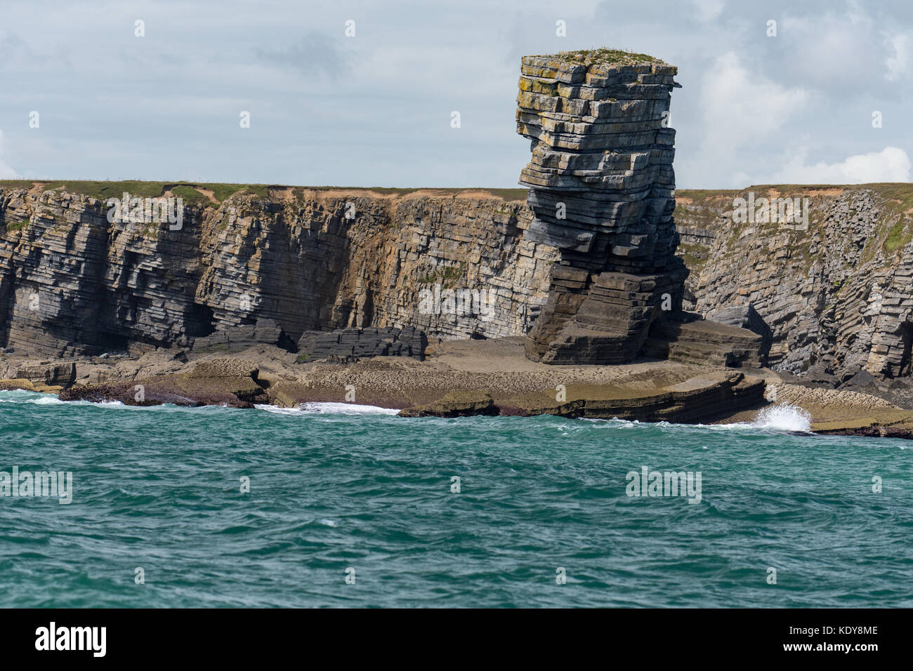 Splendida struttura di roccia sulla costa di pembrokeshire Foto Stock