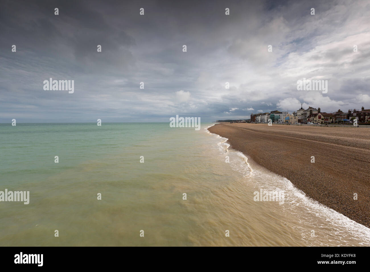 Luce morbida e bellissimi colori - La vista dal grado 1 elencati trattare Pier, Kent, Regno Unito. Foto Stock