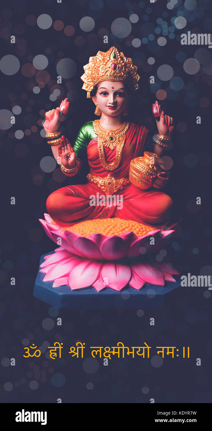 Idolo del culto della dea Indù lakshmi - lakshmi puja è un indù festival religioso che cade su amavasya (Luna nuova giorno) che è il terzo giorno o Foto Stock