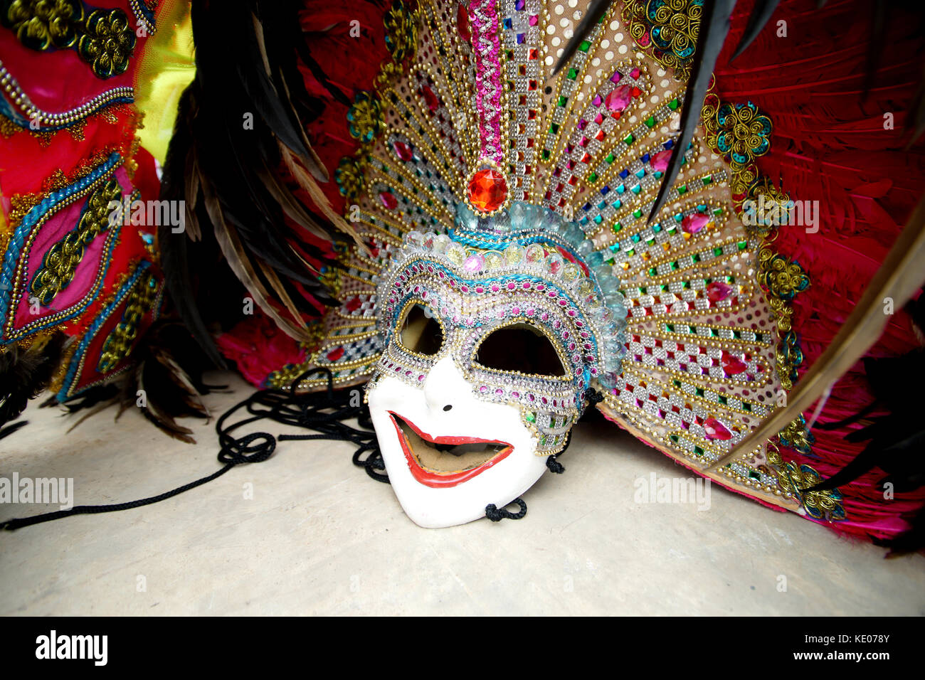 Primo piano della bellissima ornati in maschera di Carnevale Foto Stock