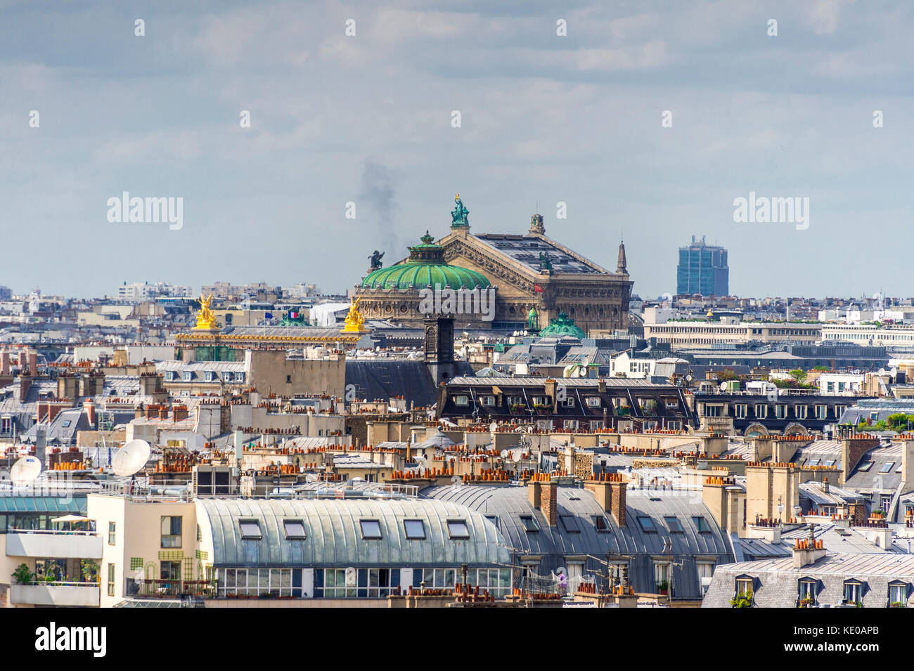 Tetti di Parigi come visto dal Centre Pompidou di Parigi Foto Stock