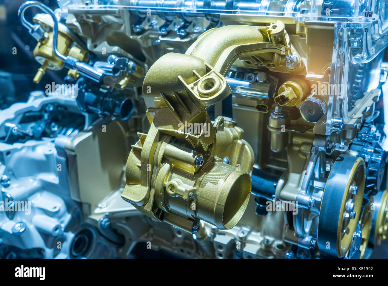 Moderno e potente vettura nella sezione motore Foto Stock