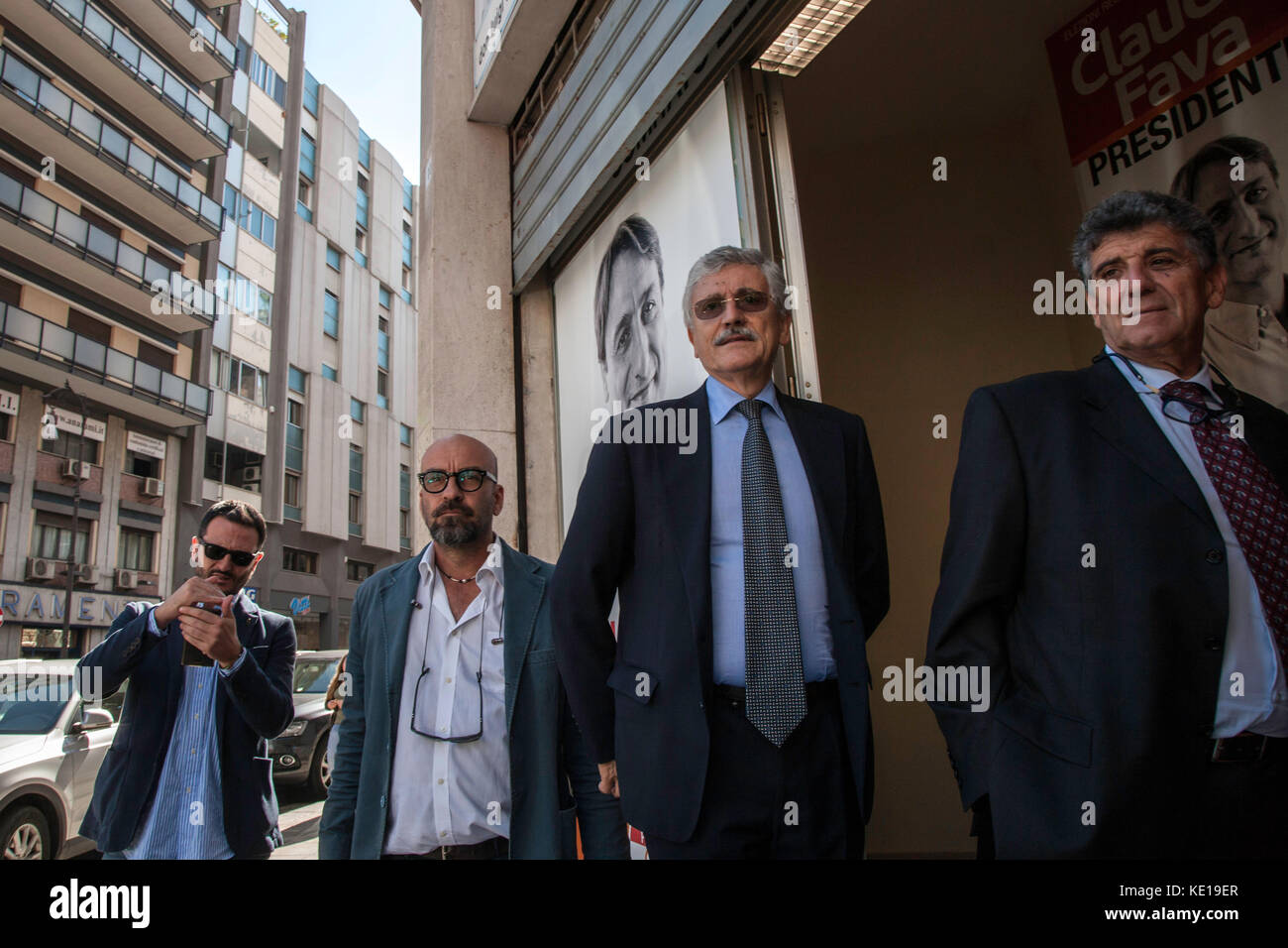 Massimo D'Alema durante la conferenza stampa a sostegno di Claudio Fava la candidatura per la presidenza della regione siciliana. Foto Stock