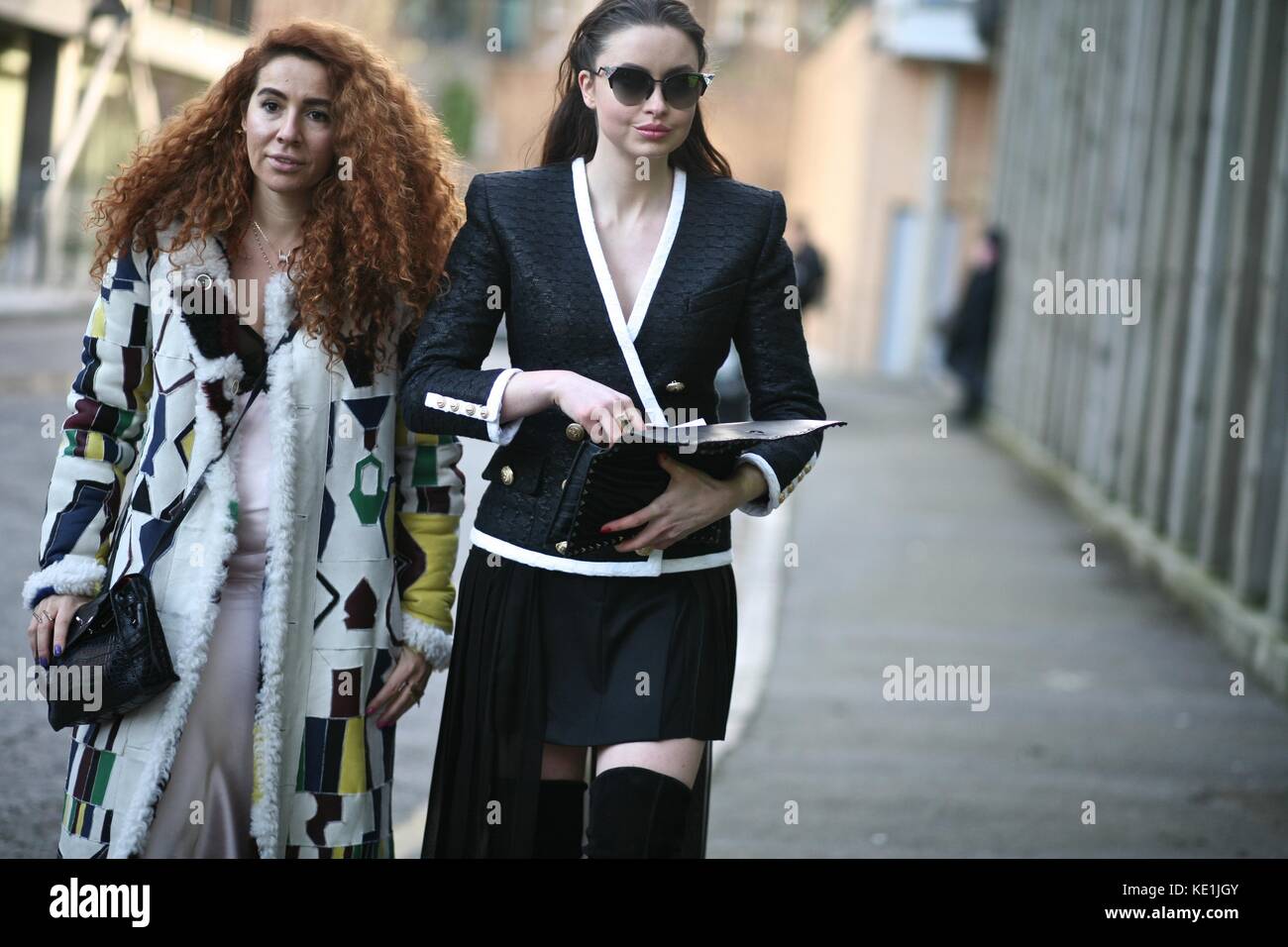 Natasha Zinko ed Emma Miller Street Style London Fashion Week Autunno Inverno 2016 : 22 febbraio 2016 Londra Regno Unito Foto Stock