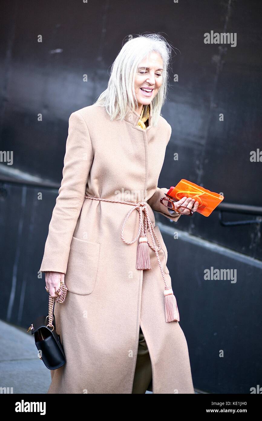 Street Style London Fashion Week Autunno Inverno 2016 : 22 febbraio 2016 Londra Regno Unito Foto Stock