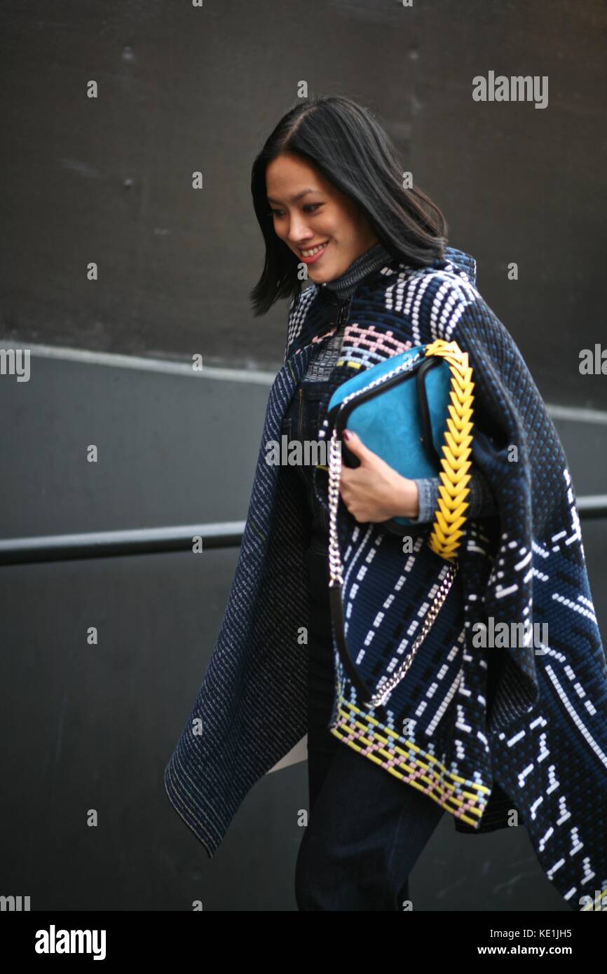 Street Style London Fashion Week Autunno Inverno 2016 : 22 febbraio 2016 Londra Regno Unito Foto Stock