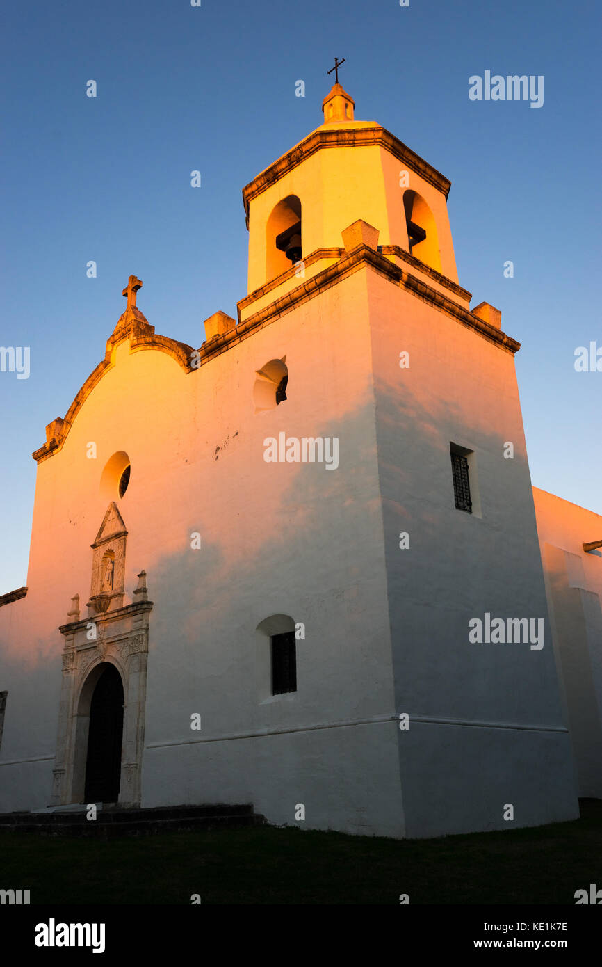 Missione Nuestra Senora del Espirituu Santo de Zuniga, conosciuta anche come Aranama Mission visto al tramonto alla luce di Goliad, Texas, USA Foto Stock