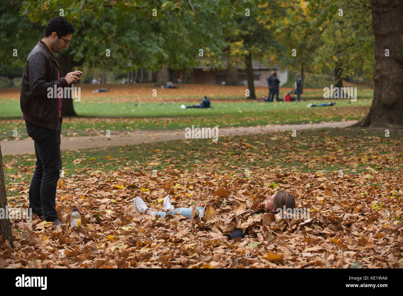 Foglie di autunno, st Jame's Park, Londra, Inghilterra, Regno Unito Foto Stock