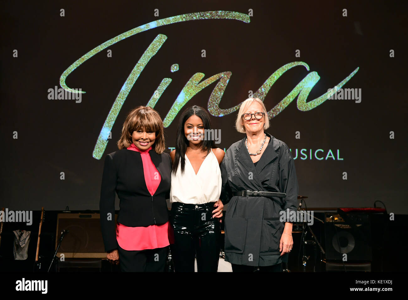 (Da sinistra a destra) Tina Turner, Adrienne Warren e Phyllida Lloyd frequentano la fotocellula per il nuovo musical del West End Tina, basato sulla musica di Tina Turner tenuta presso l'Hospital Club di Londra. Foto Stock