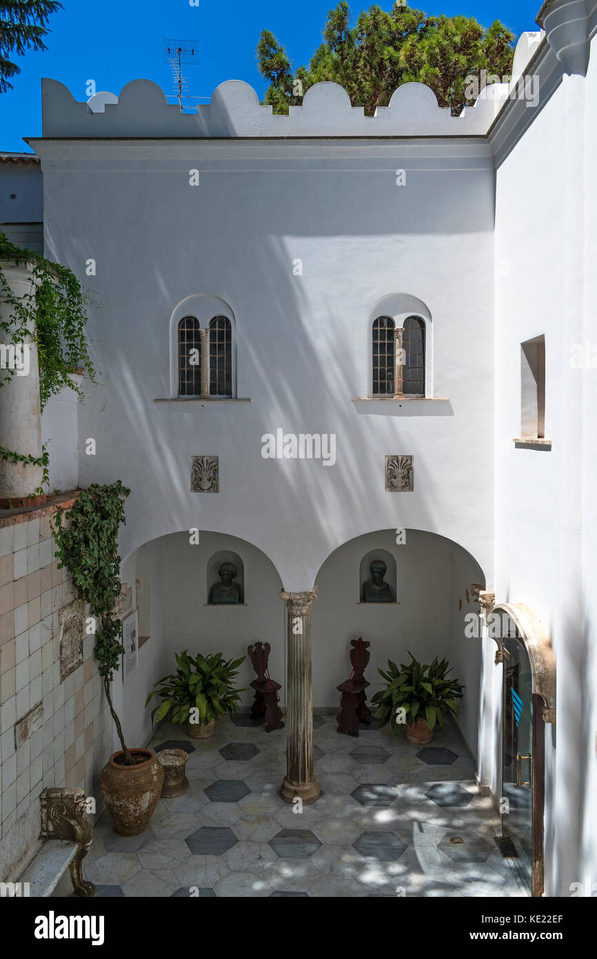 Il cortile di Villa San Michele ad Anacapri Capri Italia Foto