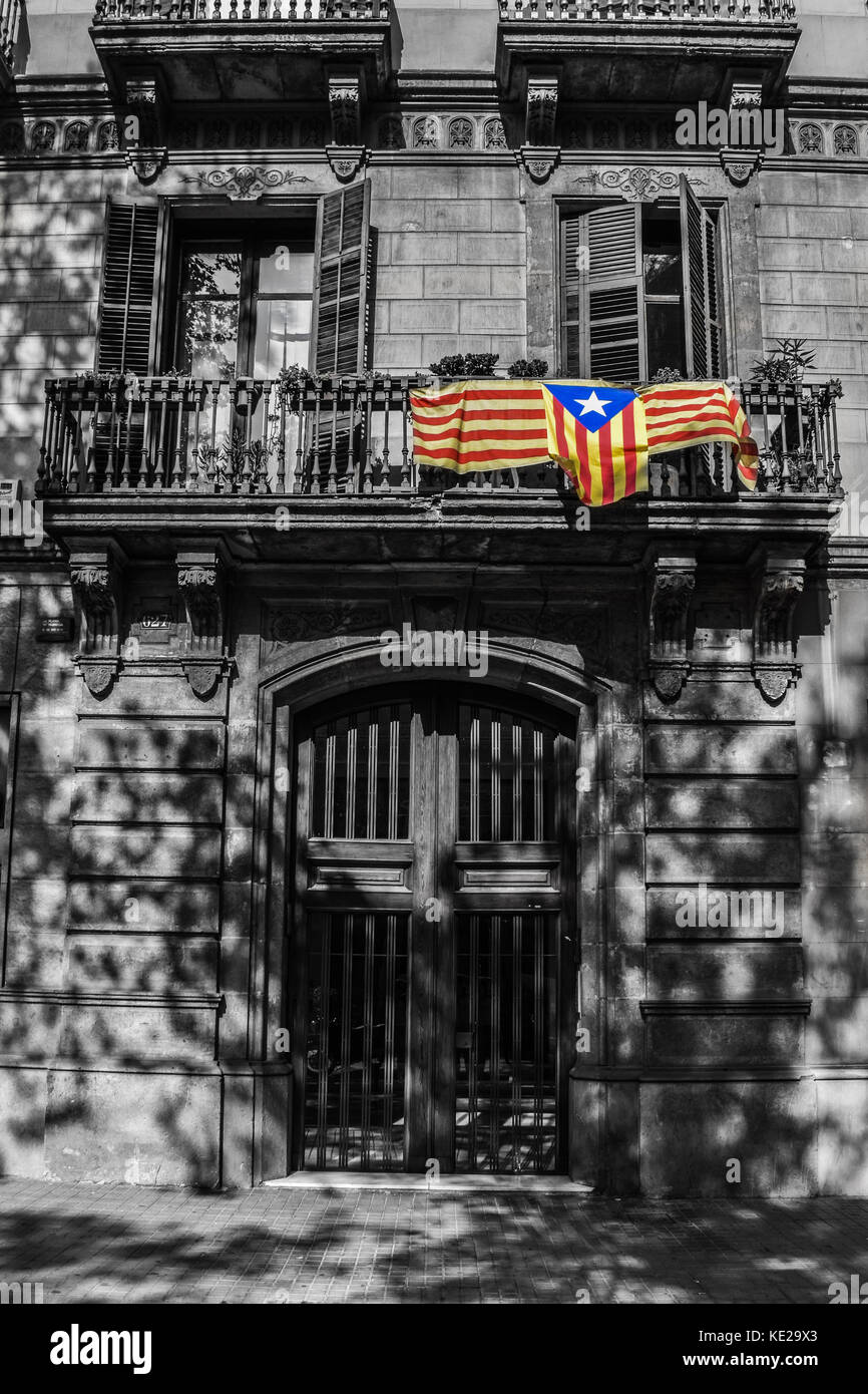 Bandiera catalana indipendenza votazione, Barcellona Spagna Foto Stock