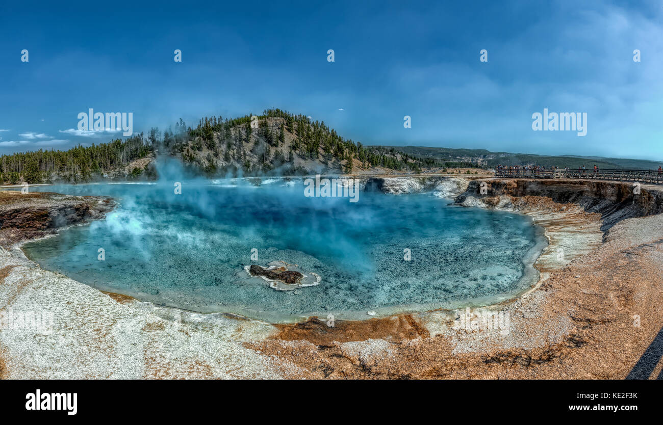 Agosto 22, 2017 - excelsior geyser cratere nel parco nazionale di Yellowstone Foto Stock