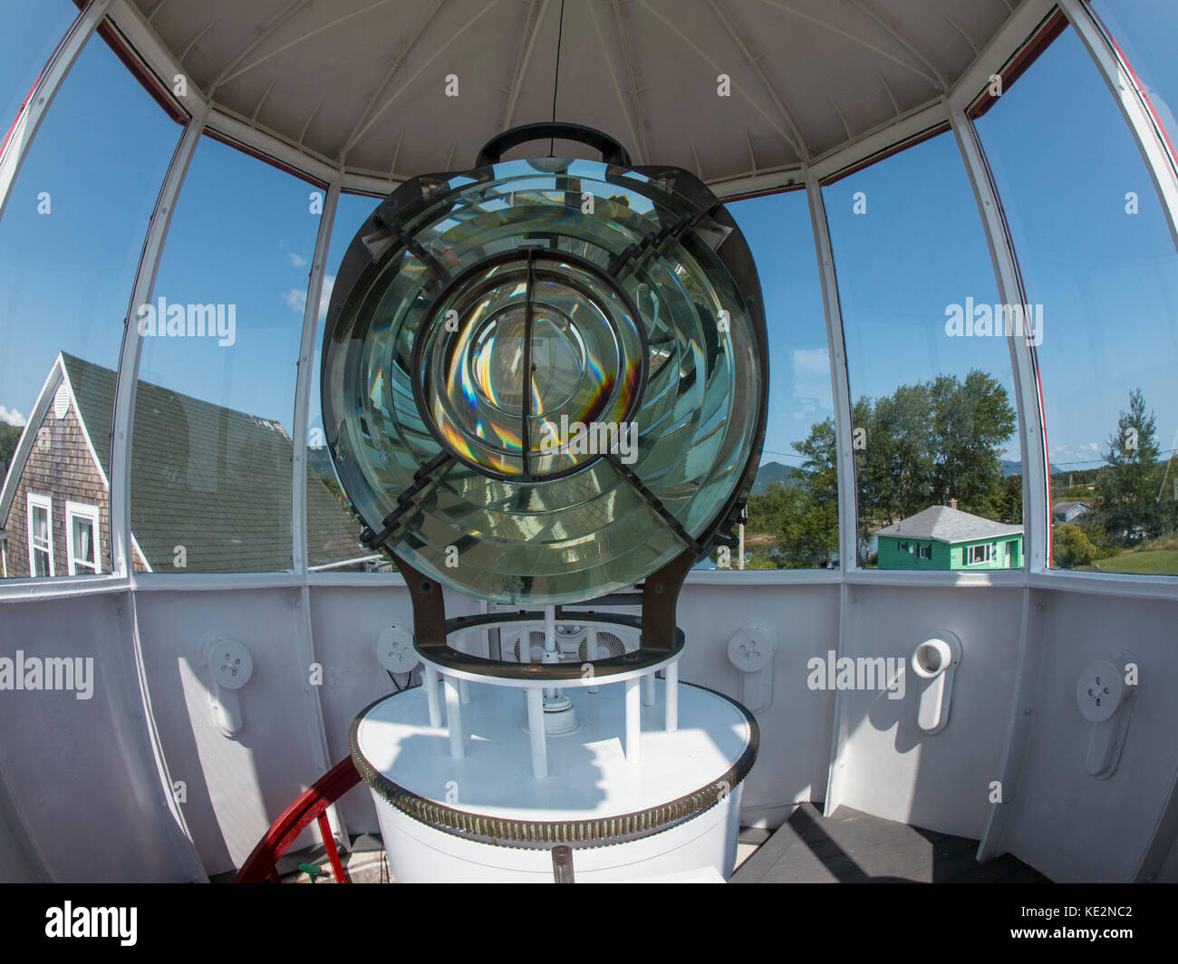 Lente di Fresnel fatti a Parigi, San Paolo Island Lighthouse, Cape Breton Island, Dingwall, Nova Scotia, Canada. Foto Stock