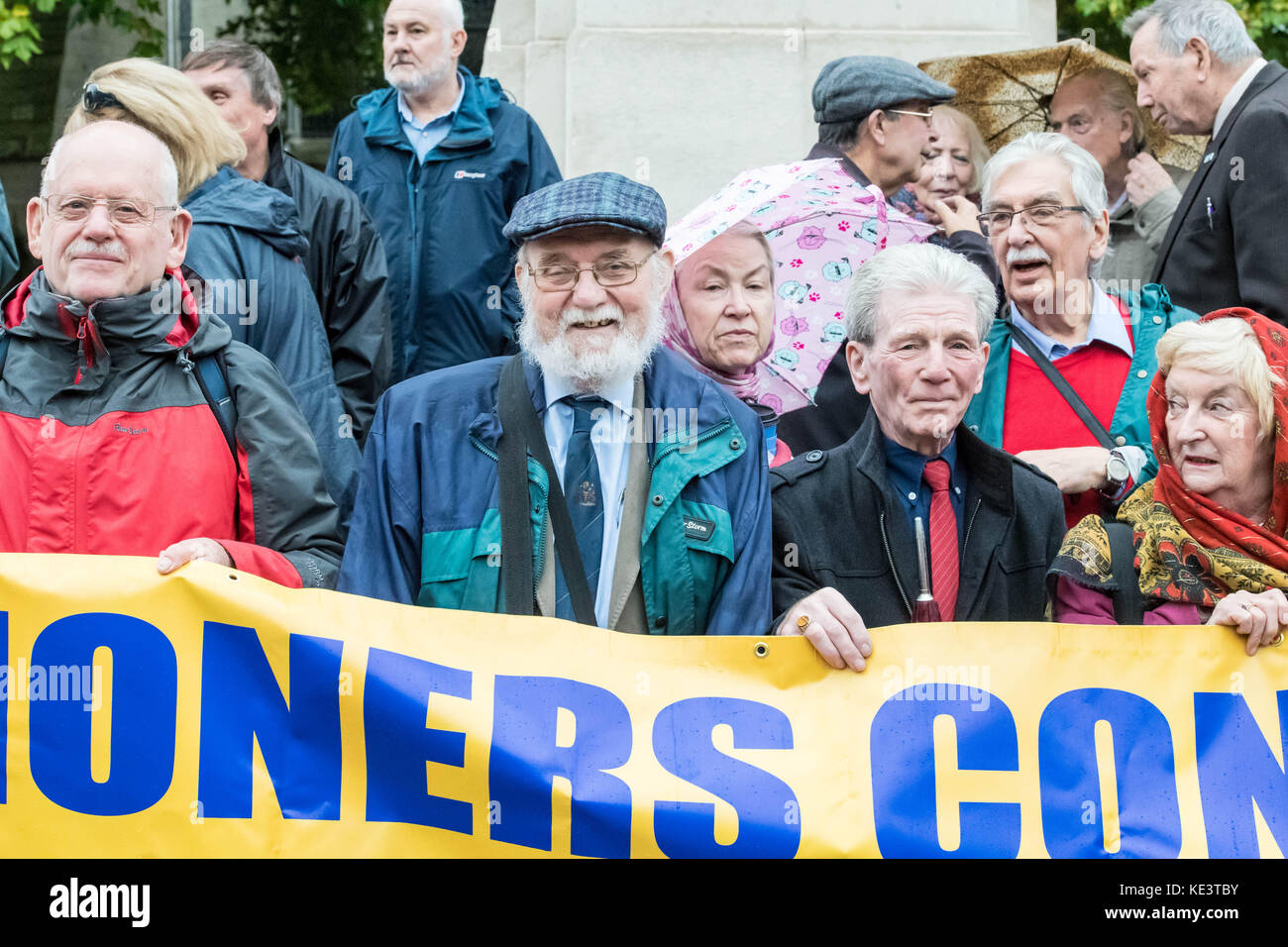 Londra 18 ottobre 2017, il National pensioers covention tenere un "diritti a pensione di lobby del parlamento a sostegno delle loro richieste per uno stato superiore in pensione, beter nhs finanziamenti e un affare brexit che salvaguarda il pagamento delle pensioni e dei diritti dei pensionati del regno unito all'estero credito: Ian Davidson/alamy live news Foto Stock