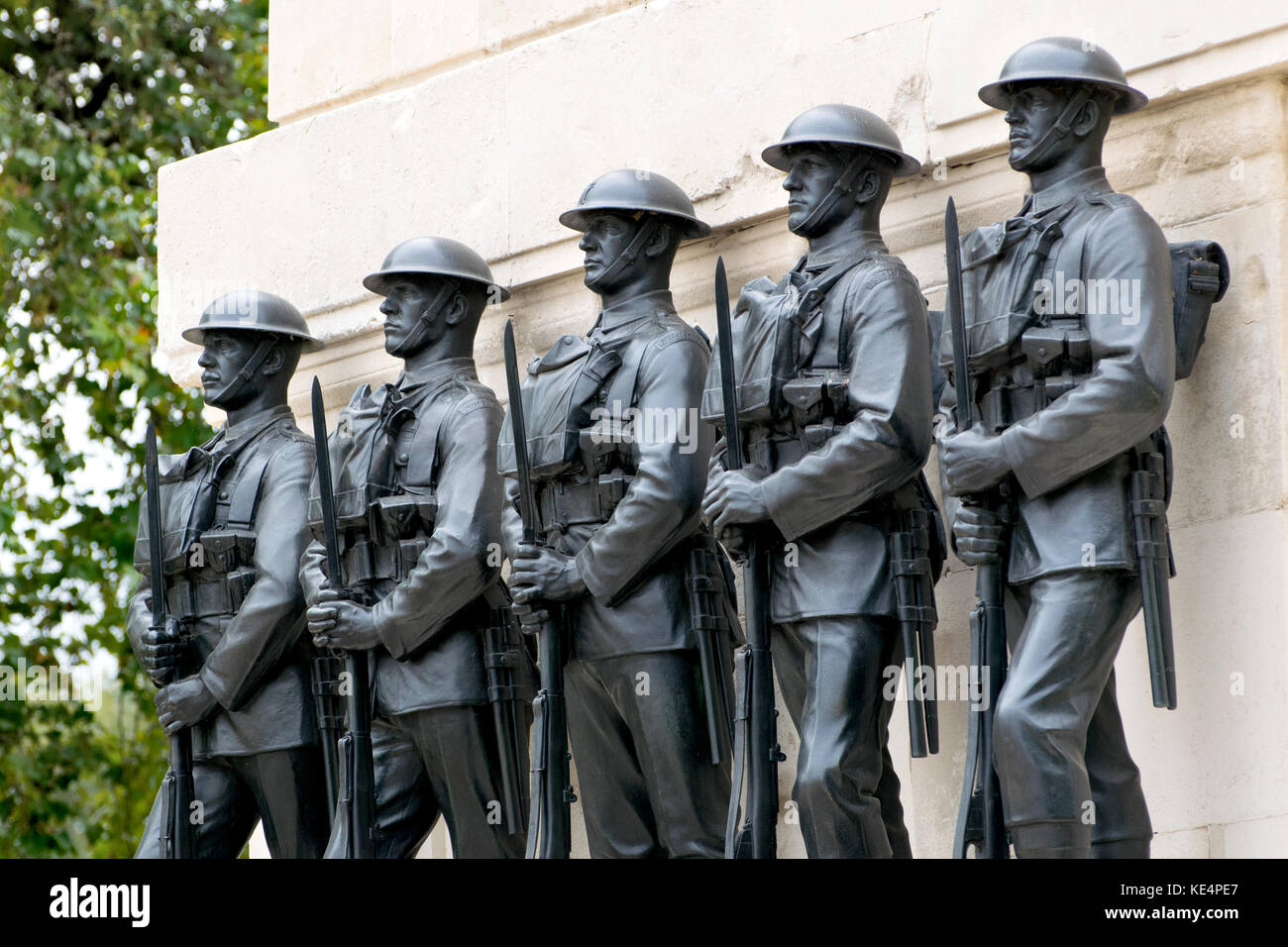 Londra, Inghilterra, Regno Unito. Le guardie Memorial divisionale (Harold Charlton Bradshaw / Gilbert Ledward; 1926) nella sfilata delle Guardie a Cavallo. Foto Stock