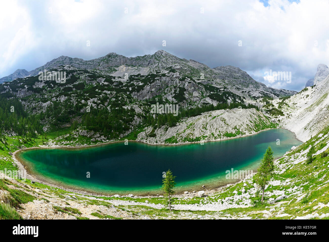 Montagna Lago Veliko jezero, sette laghi valley, il parco nazionale del Triglav, sulle Alpi Giulie, slovenia Foto Stock