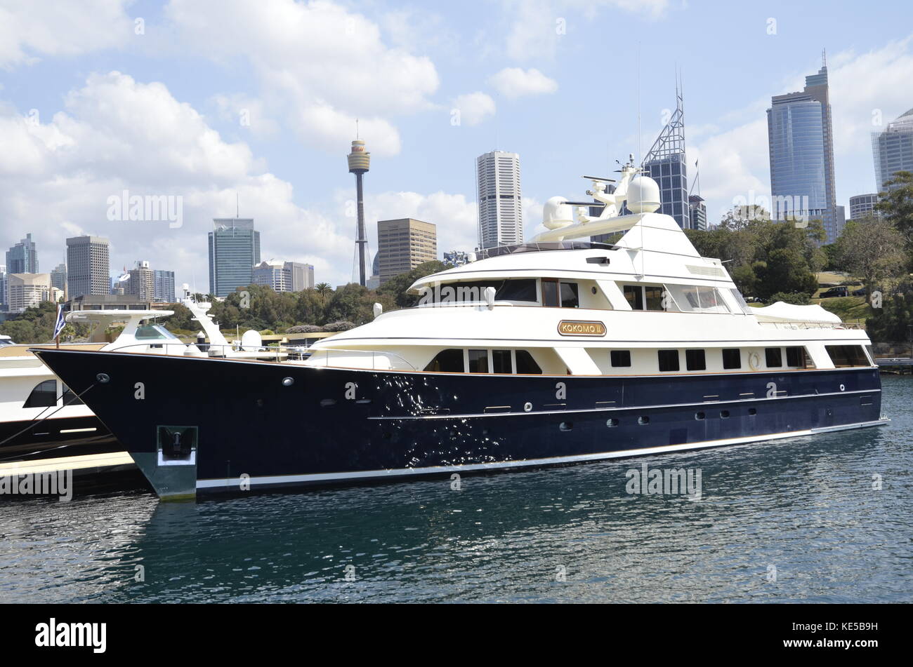 Uno yacht di lusso nel porto di woolloomooloo a Sydney in Australia Foto Stock