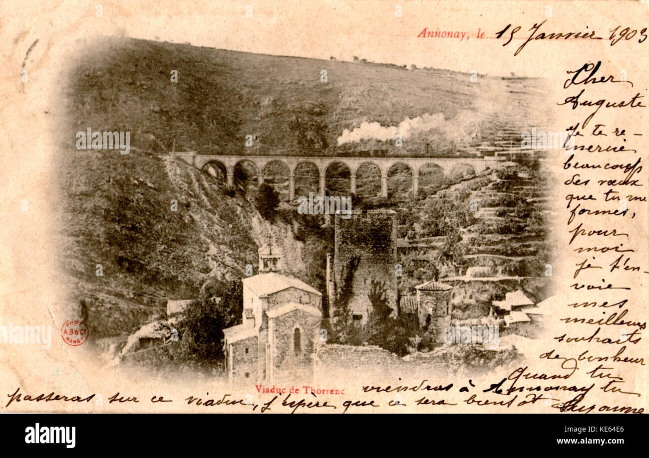 Questa immagine mostra il treno Thorrenc e Château, parte della collezione CP (compagnie des chemins de fer du Paris-Lyon-Méditerranée), che mostra i trasporti storici e l'architettura. Foto Stock