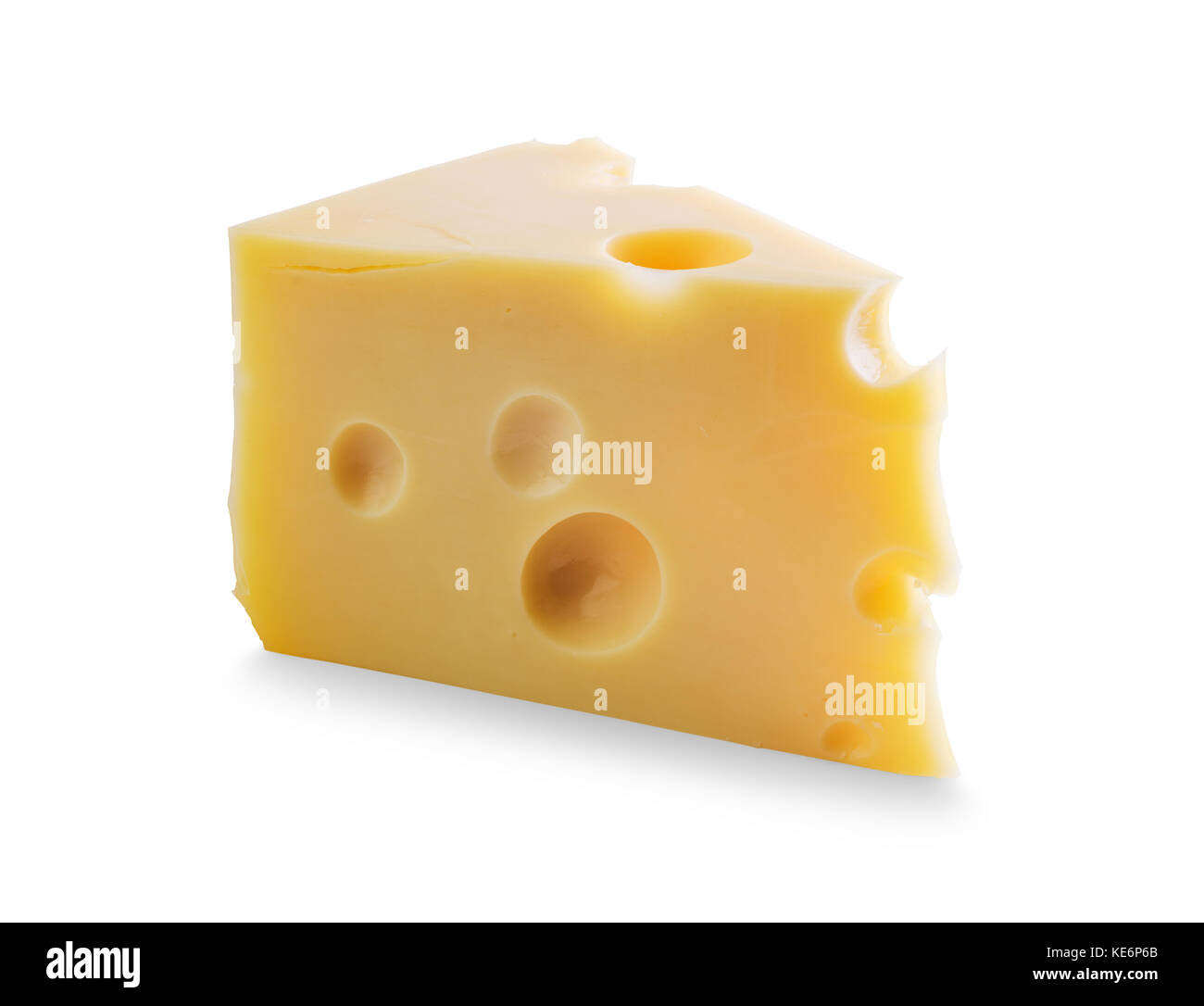 Pezzo di formaggio con fori isolati su sfondo bianco Foto Stock