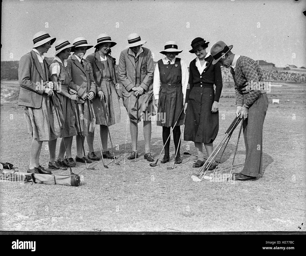 15519 Ascham ragazze apprendimento a Kensington presi per il golf in Australia Foto Stock