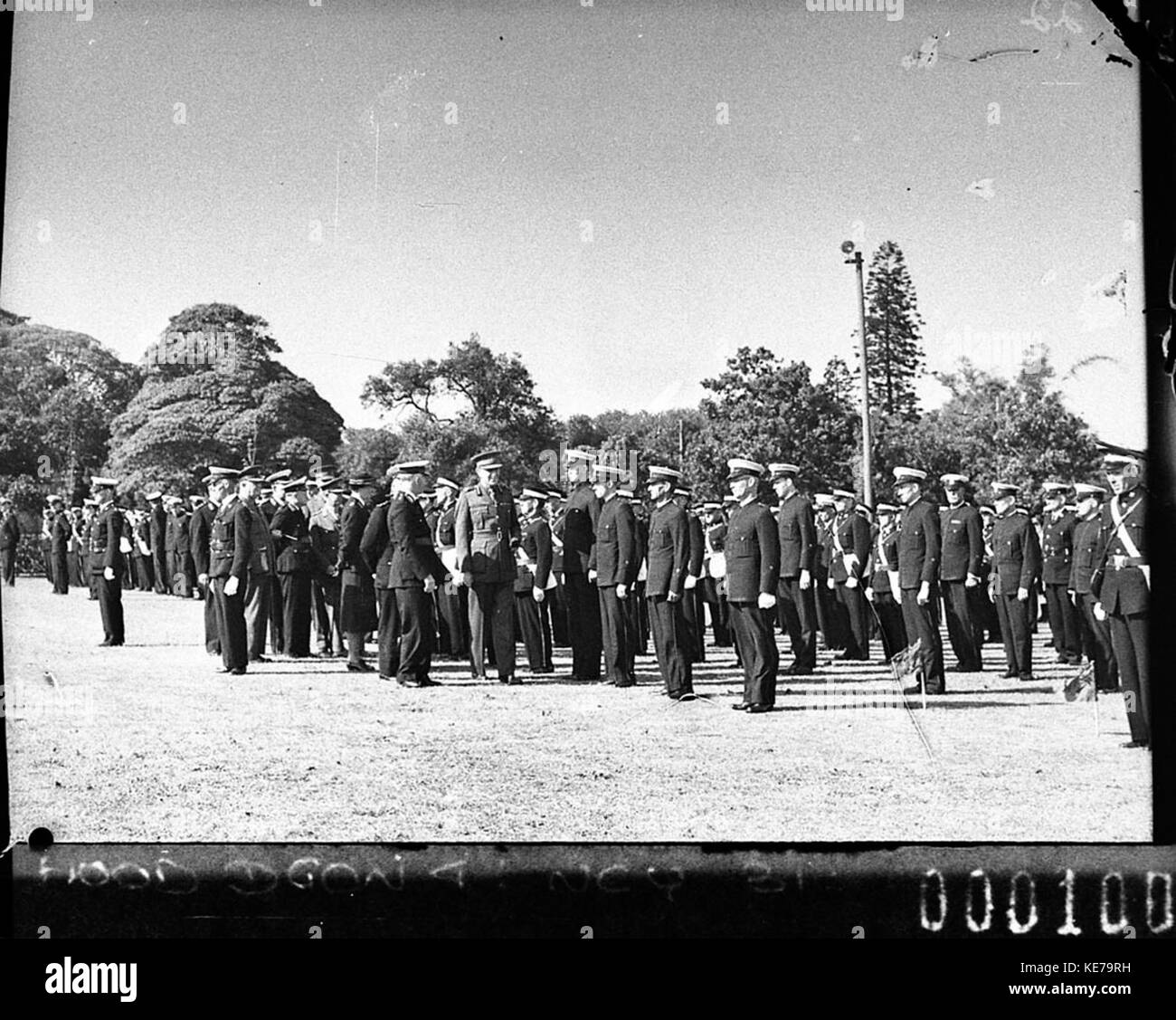 12629 Governatore ispeziona St Johns Ambulance Brigade Foto Stock