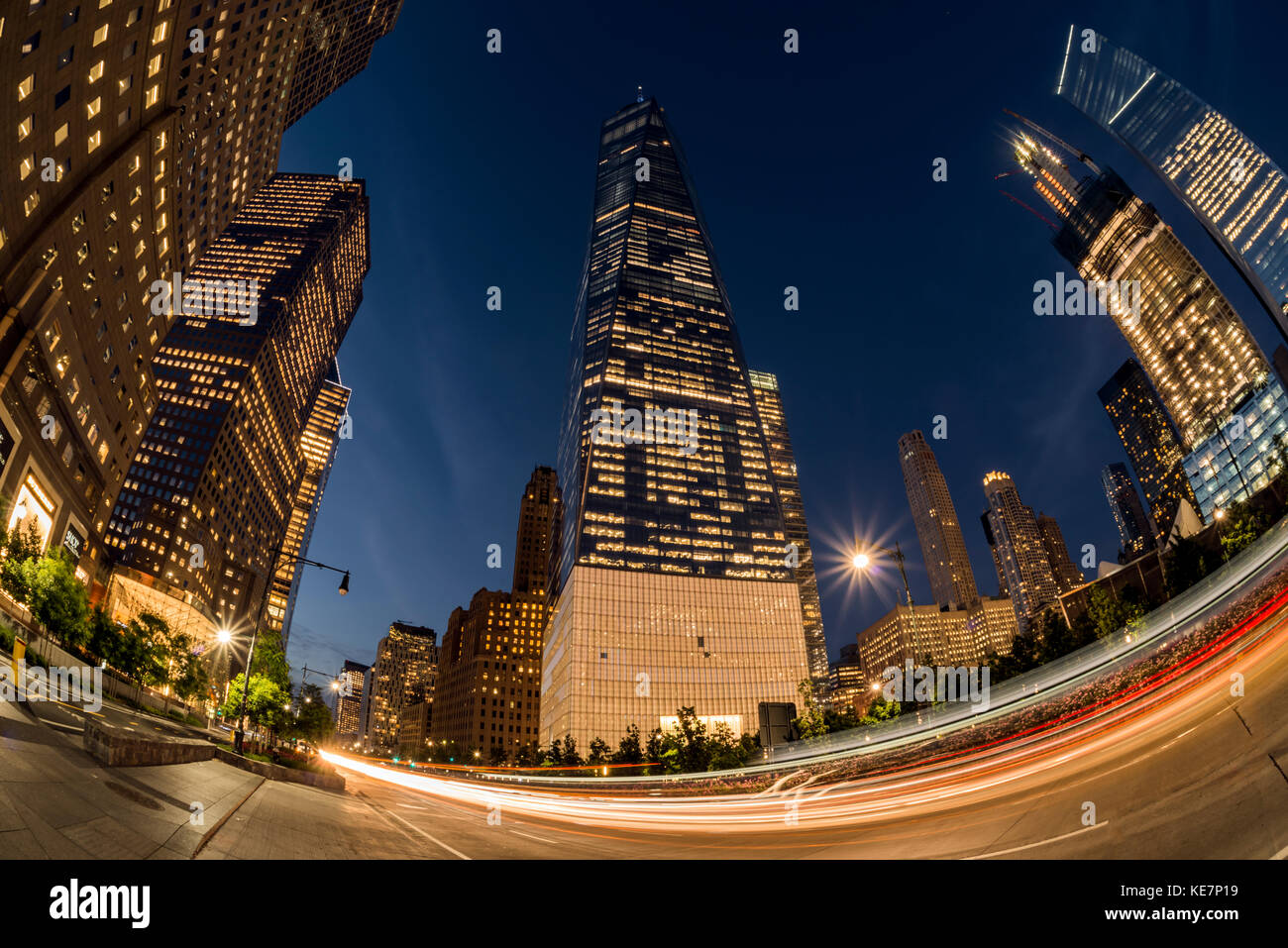 World Trade Center al crepuscolo; la città di New York, New York, Stati Uniti d'America Foto Stock