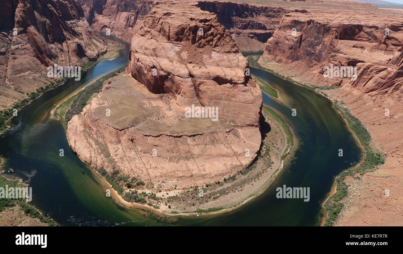 Immagine presa dal Antelope Canyon nella pagina (Arizona, USA). Il fiume (Lago Powell) ha creato questa roccia anno dopo anno. Foto Stock