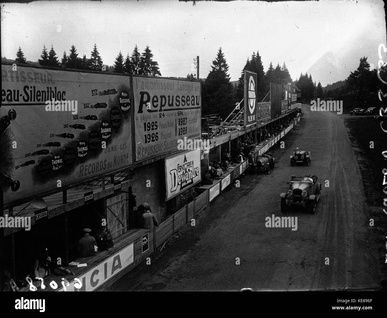 Tre vetture al 1929 24 Ore di Spa Foto Stock